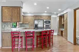 6415 SW Fisher Ave, Beaverton, OR 97008 - Photo 9