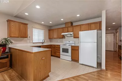 58959 Alexandra Ln, Saint Helens, OR 97051 - Photo 3