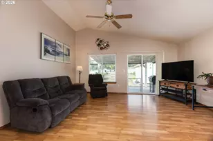 58959 Alexandra Ln, Saint Helens, OR 97051 - Photo 5