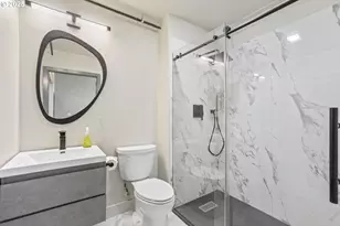 2901 NE Marine Dr, Portland, OR 97211 - Photo 37