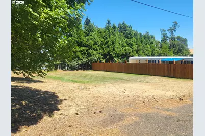 607 Court St, Moro, OR 97039 - Photo 3