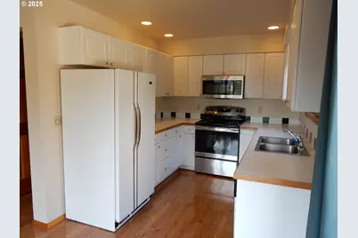 2165 NE Multnomah St, Portland, OR 97232 - Photo 21