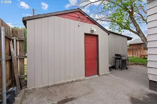 245 W Standard Ave, Hermiston, OR 97838 - Photo 17