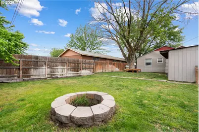 245 W Standard Ave, Hermiston, OR 97838 - Photo 25