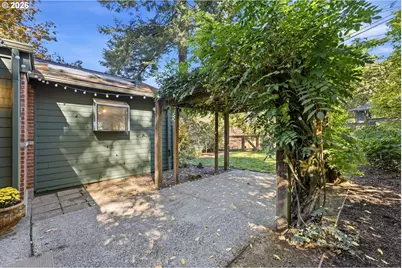 12225 SW 34th Ave, Portland, OR 97219 - Photo 45