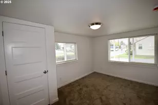 1123 SE 162nd Ave, Portland, OR 97233 - Photo 7