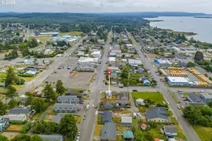 220 N Wasson St, Coos Bay, OR 97420 - Photo 29