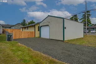 220 N Wasson St, Coos Bay, OR 97420 - Photo 5