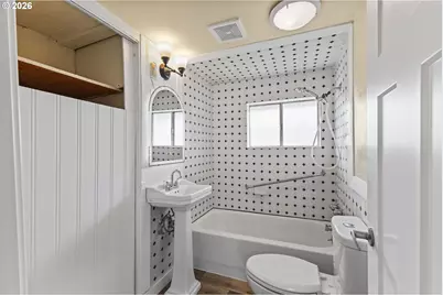 220 N Wasson St, Coos Bay, OR 97420 - Photo 17