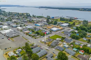 220 N Wasson St, Coos Bay, OR 97420 - Photo 27