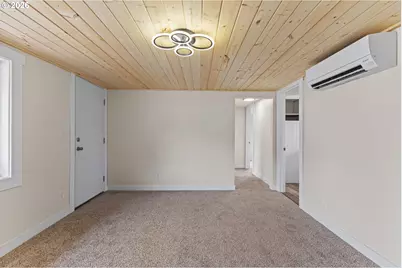 220 N Wasson St, Coos Bay, OR 97420 - Photo 9