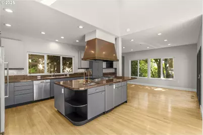 1450 SW Davenport St, Portland, OR 97201 - Photo 9