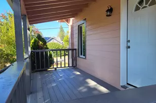 692 N Elliott St, Coquille, OR 97423 - Photo 3