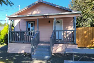 692 N Elliott St, Coquille, OR 97423 - Photo 1