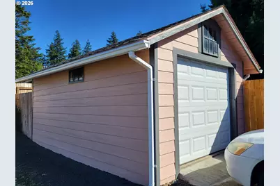 692 N Elliott St, Coquille, OR 97423 - Photo 31