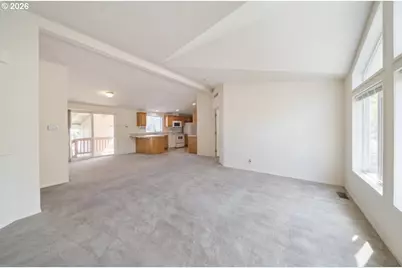 4802 SE 133rd Dr, Portland, OR 97236 - Photo 5