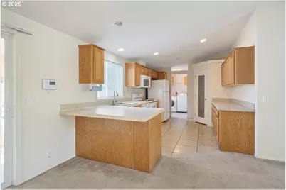 4802 SE 133rd Dr, Portland, OR 97236 - Photo 7