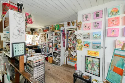 345 E First St, Yamhill, OR 97148 - Photo 37