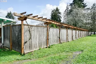 345 E 1st St, Yamhill, OR 97148 - Photo 35