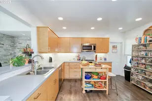 345 E 1st St, Yamhill, OR 97148 - Photo 15