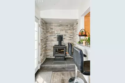 345 E First St, Yamhill, OR 97148 - Photo 19