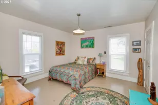 345 E 1st St, Yamhill, OR 97148 - Photo 29