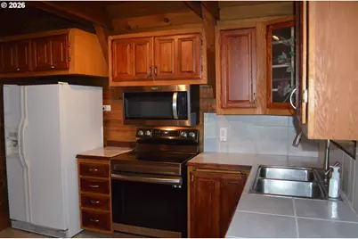 132 Ozmar Ln, Crescent, OR 97733 - Photo 5