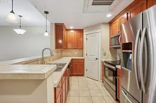 3870 Summerlinn Dr, West Linn, OR 97068 - Photo 13