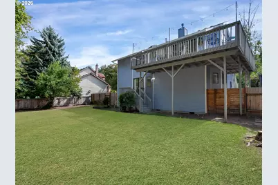 8411 SE Clatsop Ct, Portland, OR 97266 - Photo 31