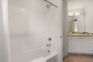 5540 SW Brugger St, Portland, OR 97219 - Photo 37