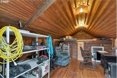 205 N 3rd St, Jefferson, OR 97352 - Photo 21