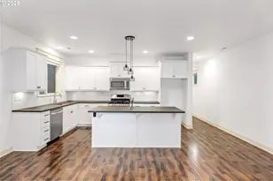 8826 SW Spruce St, Portland, OR 97223 - Photo 5