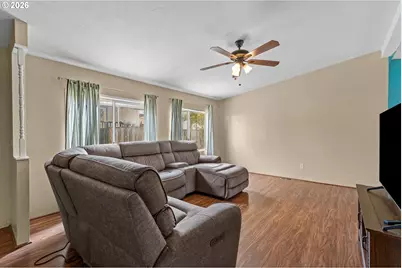 18225 S Silverwood Dr, Oregon City, OR 97045 - Photo 5