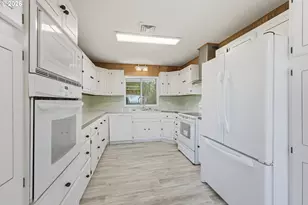 63654 Ahill Rd, Coos Bay, OR 97420 - Photo 5