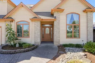 2815 Hazelnut Dr, Woodburn, OR 97071 - Photo 3