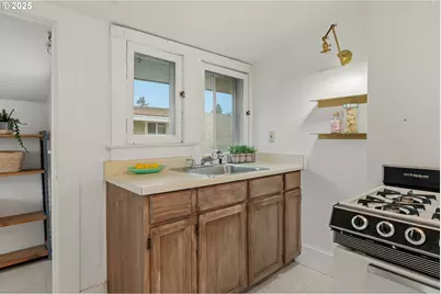 4405 SE Alder St, Portland, OR 97215 - Photo 27