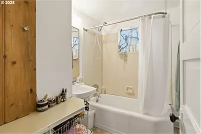 4405 SE Alder St, Portland, OR 97215 - Photo 17