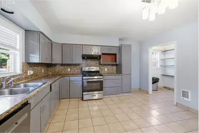 911 T St, Vancouver, WA 98661 - Photo 7