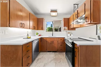 13547 NE Sacramento St, Portland, OR 97230 - Photo 21