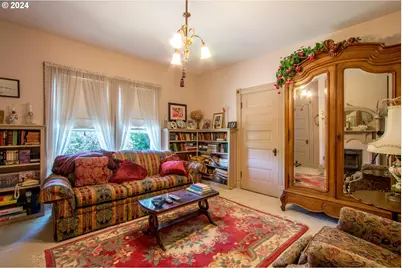 608 W 6th St, The Dalles, OR 97058 - Photo 21