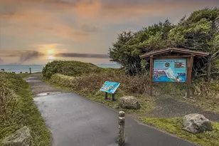 327 Lemwick Ln, Yachats, OR 97498 - Photo 35