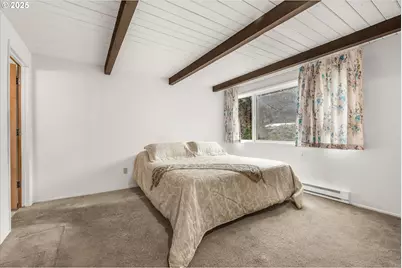 327 Lemwick Ln, Yachats, OR 97498 - Photo 15