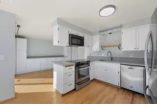 5194 NW 171st Pl, Portland, OR 97229 - Photo 11