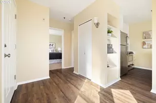 310 NW Uptown Terrace, Portland, OR 97210 - Photo 17