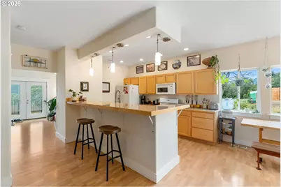 526 W Lincoln St, Bingen, WA 98605 - Photo 9