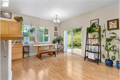 526 W Lincoln St, Bingen, WA 98605 - Photo 13