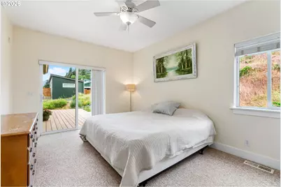 526 W Lincoln St, Bingen, WA 98605 - Photo 19