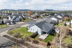 6023 Mondavi Ln, Eugene, OR 97402 - Photo 9