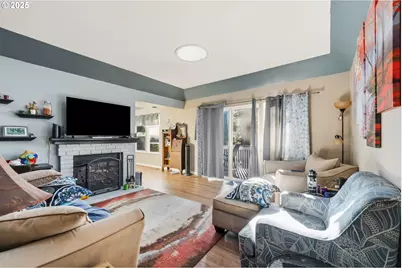 723 N 8th Loop, Coos Bay, OR 97420 - Photo 13