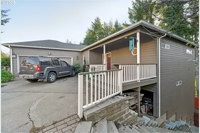 723 N 8th Loop, Coos Bay, OR 97420 - Photo 3